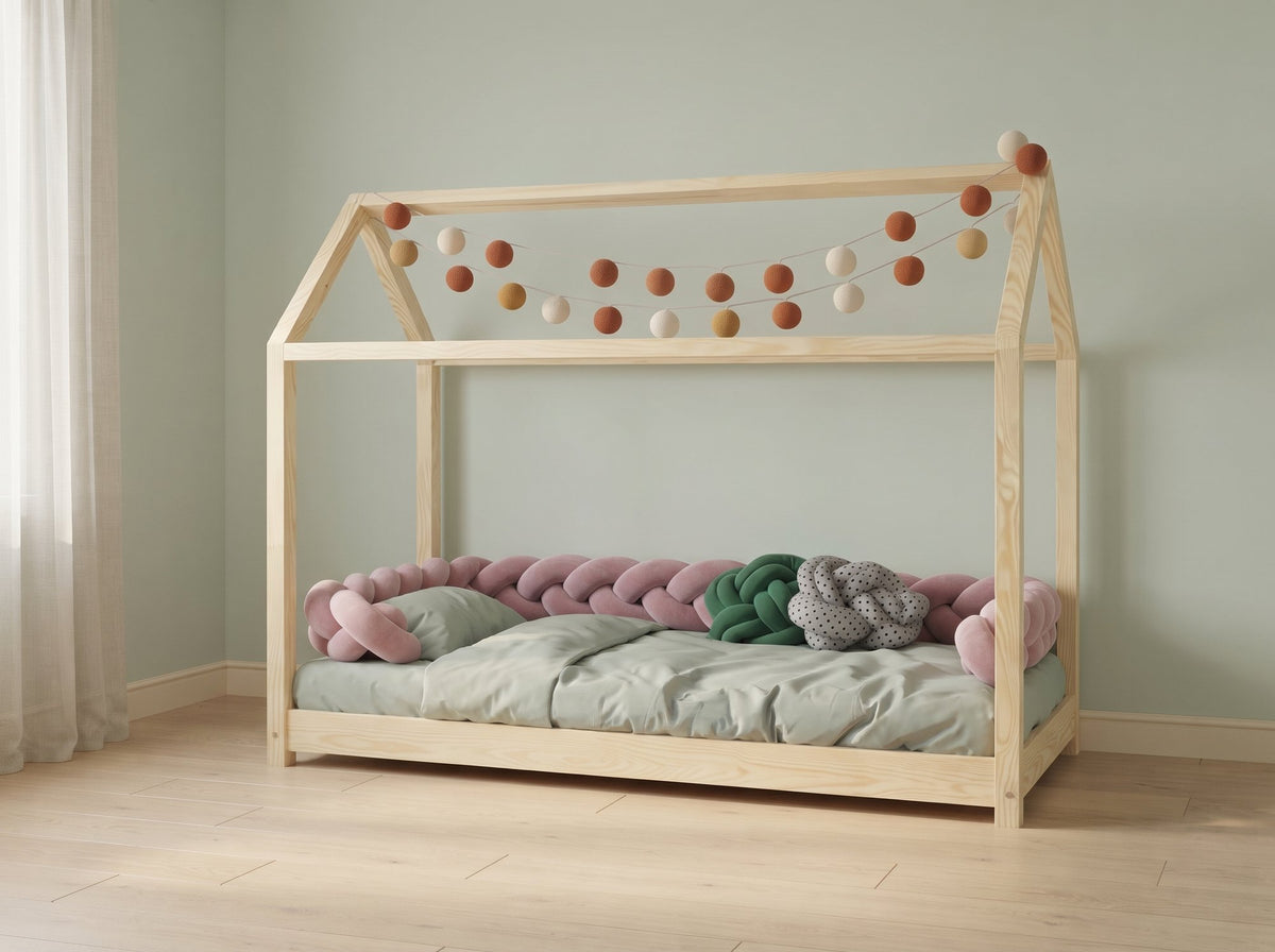 Décorer un lit cabane : idées simples pour une chambre d'enfant
